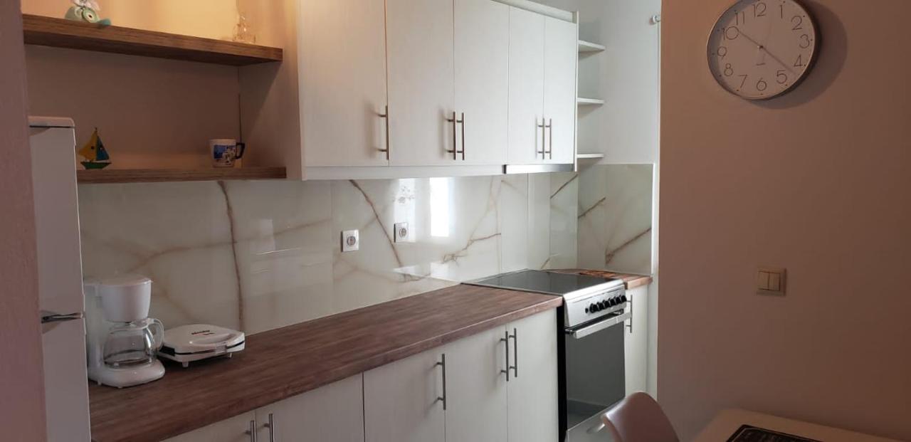 Michalis, 2-Bedroom Apartment In Saranda 外观 照片